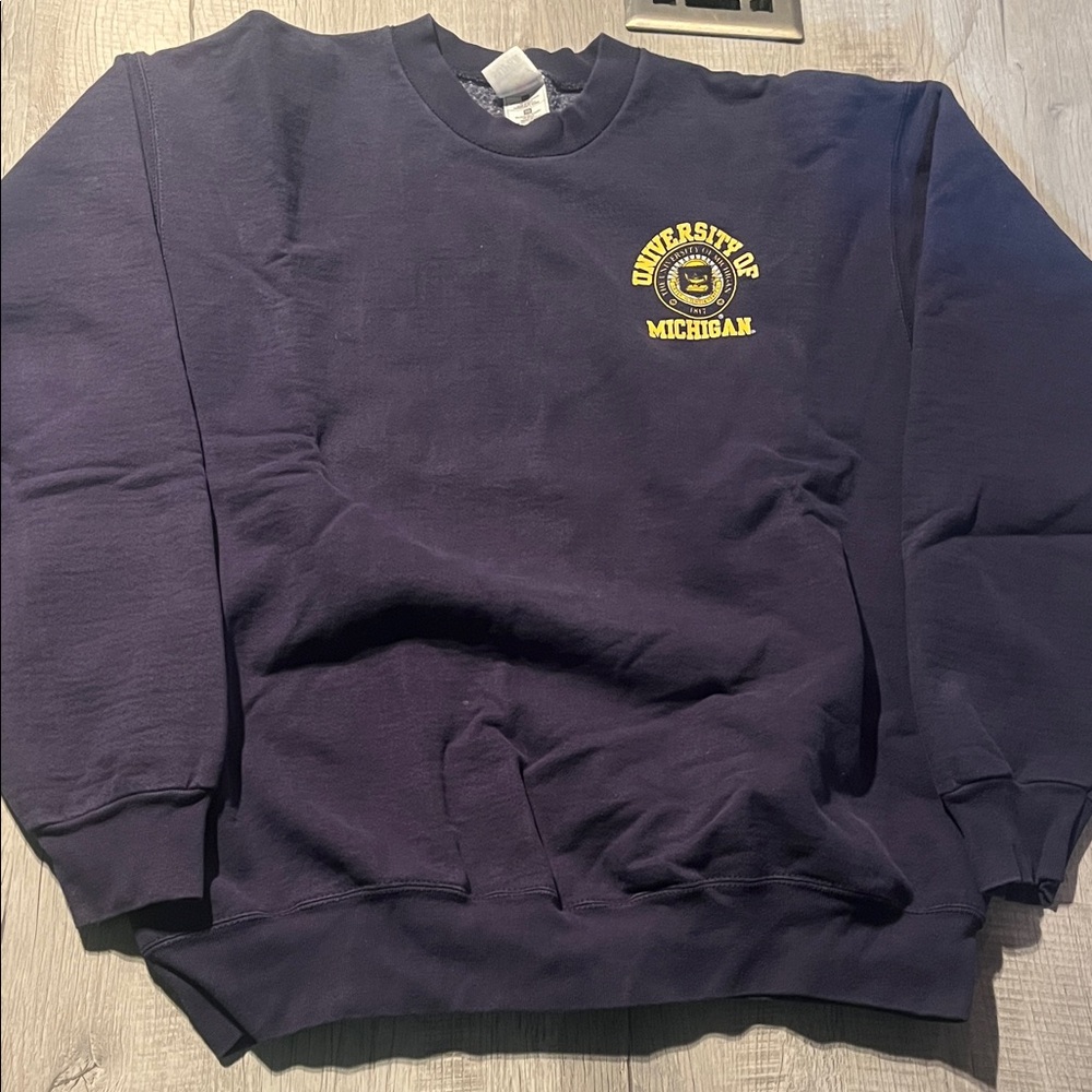 University of Michigan Navy Blue Sweater vintage size XL fruit of the loom